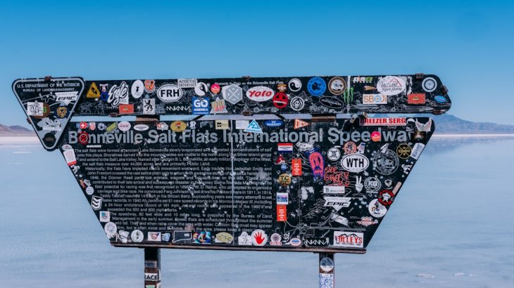 Photo Emission sticker